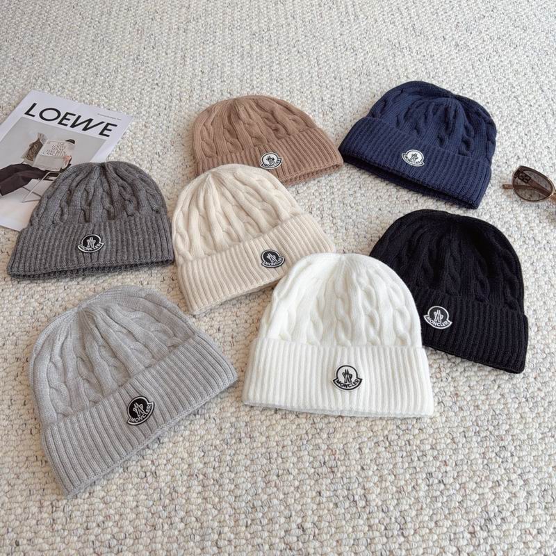 Moncler hat dx07